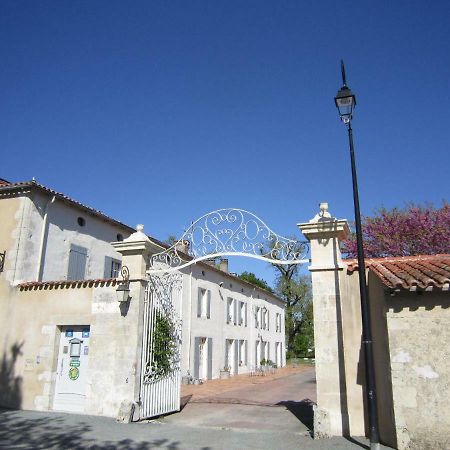 Le Clos de la Garenne Maison d'hôtes Puyravault  Extérieur photo