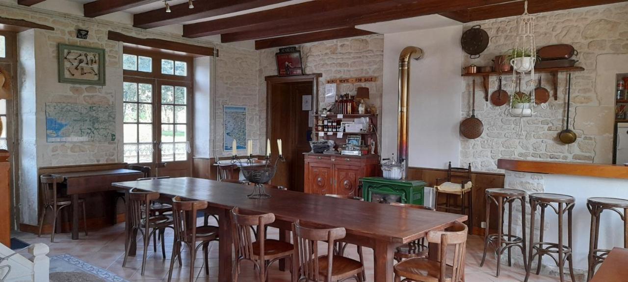 Le Clos de la Garenne Maison d'hôtes Puyravault  Extérieur photo
