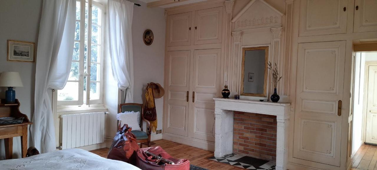 Le Clos de la Garenne Maison d'hôtes Puyravault  Extérieur photo