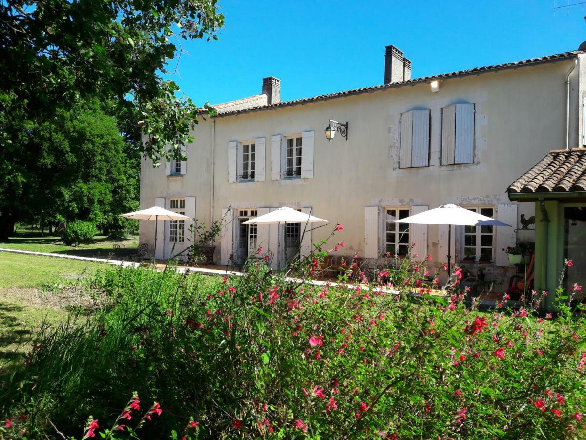 Le Clos de la Garenne Maison d'hôtes Puyravault  Extérieur photo